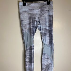 Under Armour Athletic Leggings Size Large